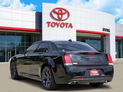 2021 Chrysler 300 - Photo 3