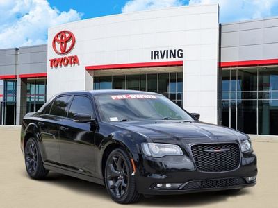 2021 Chrysler 300 - Photo 2