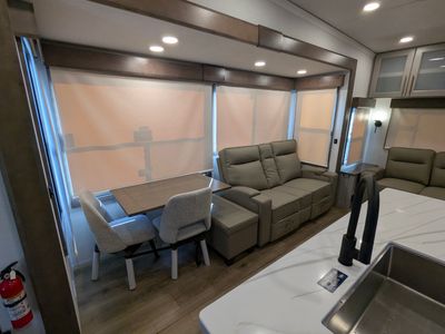 2026 Alliance RV Paradigm — photo 11 view