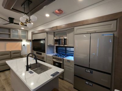 2026 Alliance RV Paradigm — photo 12 view