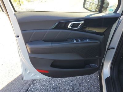 2026 Kia Carnival Hybrid - Photo 5