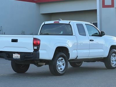 2022 Toyota Tacoma - Photo 2