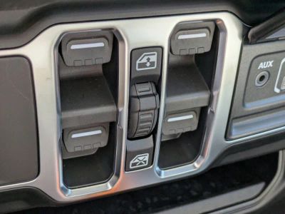 2026 Jeep Gladiator — photo 19 view
