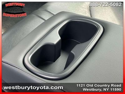 2023 Toyota Camry - Photo 18