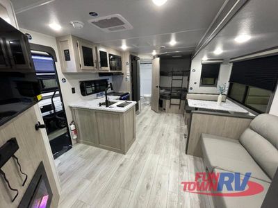 2026 EAST TO WEST Della Terra - Photo 10