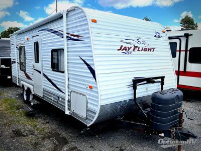2011 Jayco Jay Flight — front three-quarter view