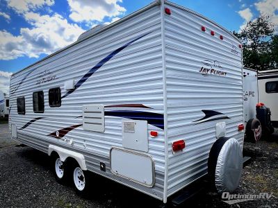 2011 Jayco Jay Flight — rear three-quarter view