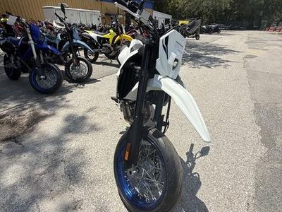 2025 Suzuki DR-Z4SM - Photo 9