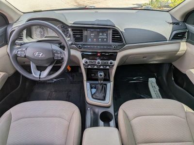 2020 Hyundai Elantra — photo 14 view