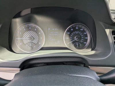 2020 Hyundai Elantra — photo 26 view