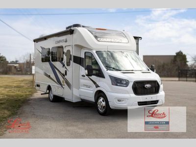 2024 Compass 23TE — front three-quarter view