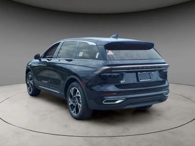 2026 Lincoln Nautilus — rear three-quarter view
