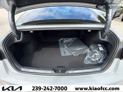 2026 Kia K5 — photo 12 view