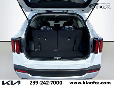 2026 Kia Sorento — photo 11 view