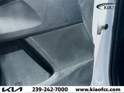 2026 Kia Sorento — photo 23 view