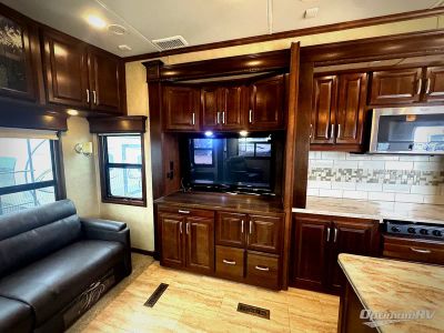 2016 DRV Mobile Suites — photo 7 view
