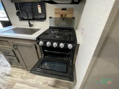2023 Venture RV Venture - Photo 17