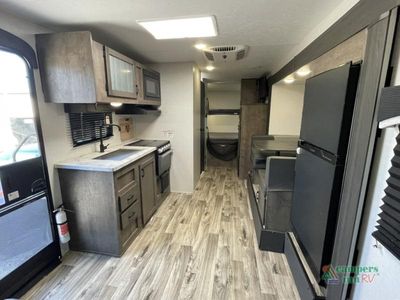 2023 Venture RV Venture - Photo 13