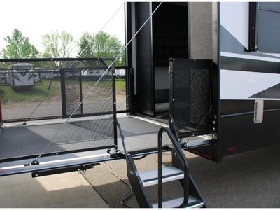 2022 Keystone Raptor - Photo 3