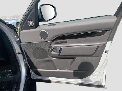 2023 Land Rover Discovery — photo 31 view