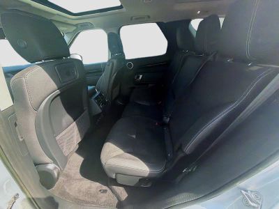 2023 Land Rover Discovery — photo 21 view