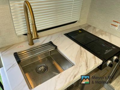 2026 Thor Motor Coach Chateau - Photo 13
