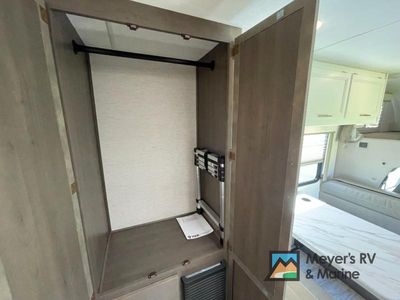 2026 Thor Motor Coach Chateau - Photo 11