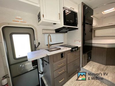 2026 Thor Motor Coach Chateau - Photo 9