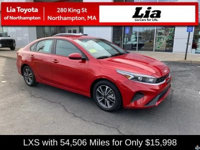 2023 Kia Forte LXS - Photo 2