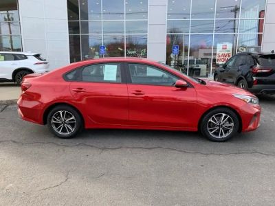 2023 Kia Forte LXS - Photo 3
