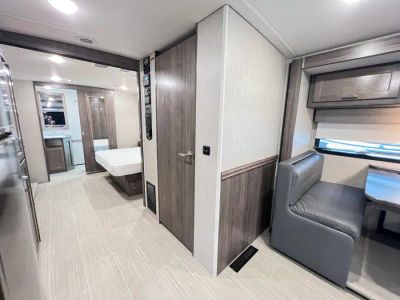2022 Winnebago ADVENTURER - Photo 16