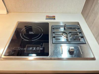 2022 Winnebago ADVENTURER - Photo 10