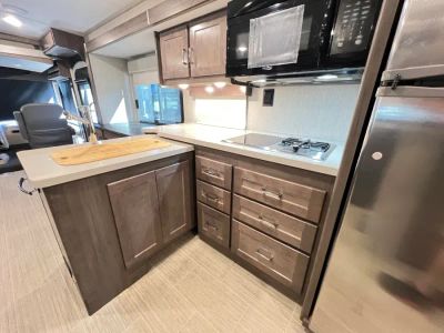 2022 Winnebago ADVENTURER - Photo 8
