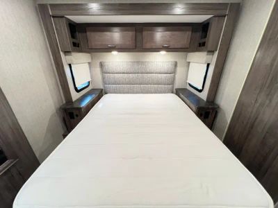 2022 Winnebago ADVENTURER - Photo 19