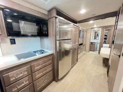 2022 Winnebago ADVENTURER - Photo 12