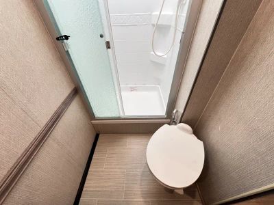 2022 Winnebago ADVENTURER - Photo 23
