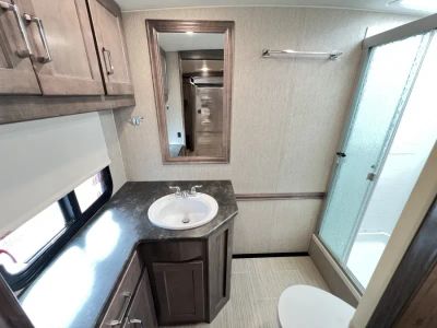 2022 Winnebago ADVENTURER - Photo 21