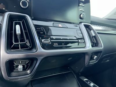 2021 Kia Sorento Hybrid - Photo 24