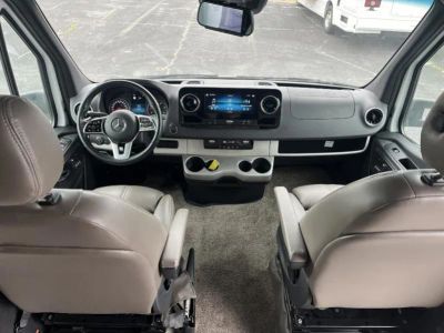 2023 Thor Motor Coach Quantum - Photo 8