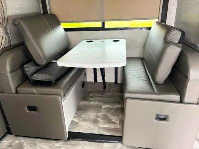 2023 Thor Motor Coach Quantum - Photo 15