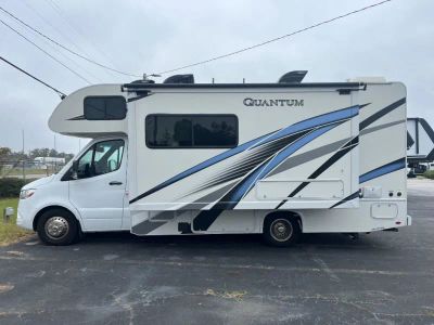 2023 Thor Motor Coach Quantum - Photo 3