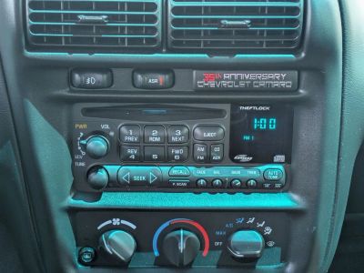 2002 Chevrolet Camaro - Photo 13