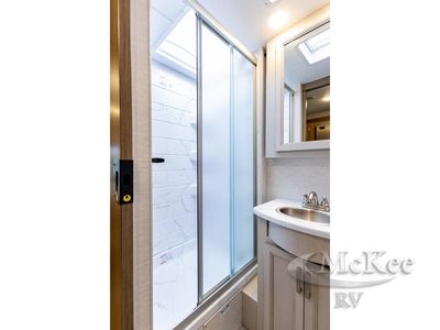 2026 Thor Motor Coach Luminate - Photo 21