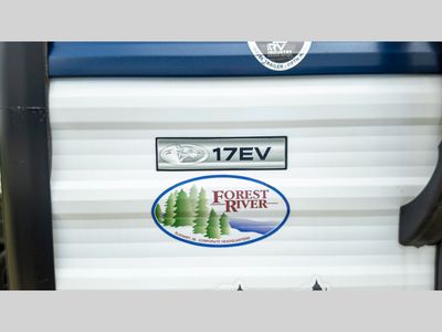 2024 Forest River Cherokee Wolf Den - Photo 9