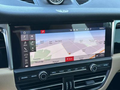 2021 Porsche Macan — photo 30 view