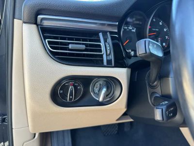 2021 Porsche Macan — photo 32 view