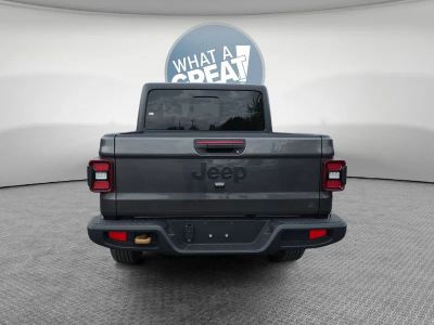 2026 Jeep Gladiator — detail view
