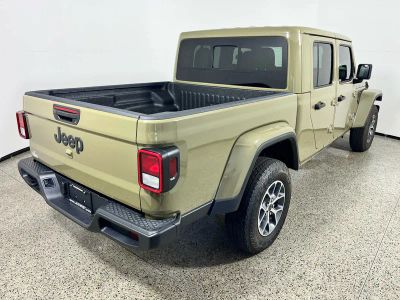 2026 Jeep Gladiator — detail view