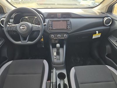 2025 Nissan Versa - Photo 12