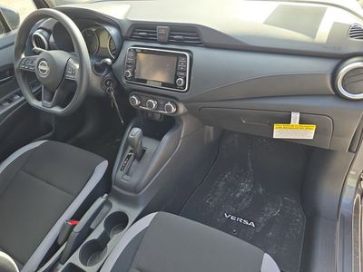 2025 Nissan Versa - Photo 11